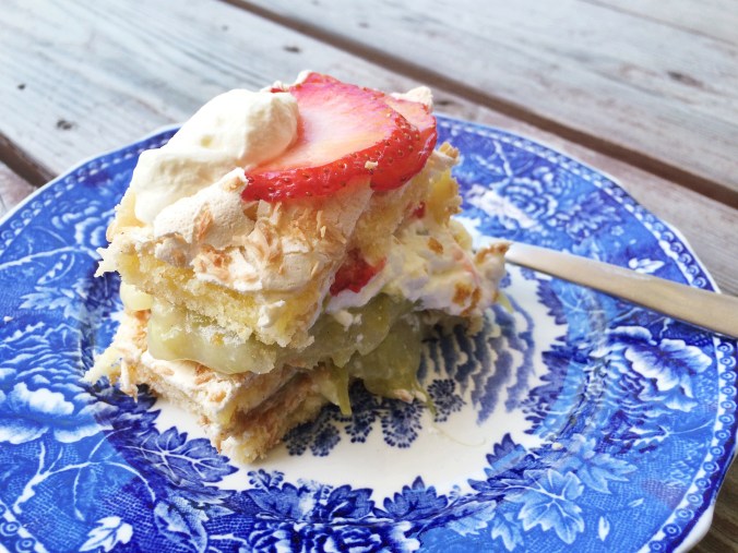 Paras Britakakku lautasella