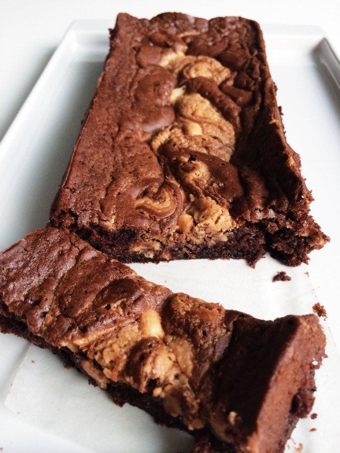 Täyden tavaran brownies