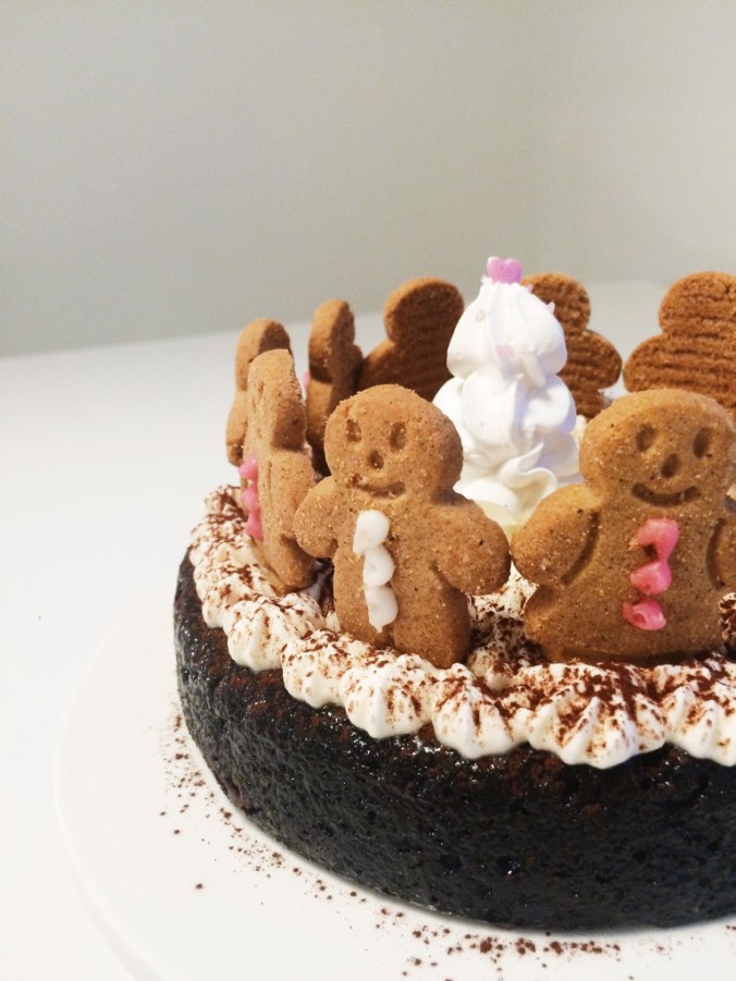 Jouluinen suklaakakku (17)