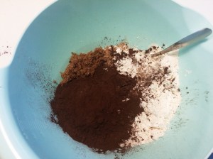 Jouluinen suklaakakku (8)