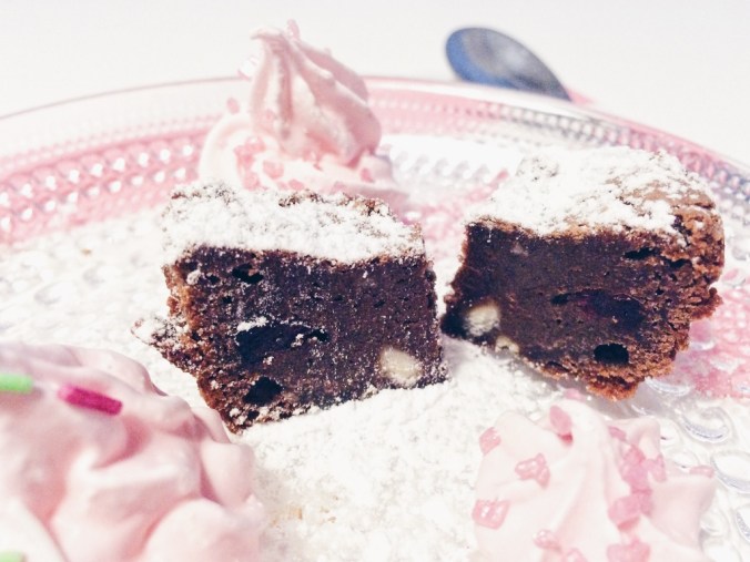 Mahtavan mehevä tuplasuklaa brownie (16)