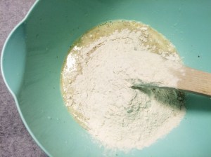 Ystävälliset minilaskiaispullat (12)